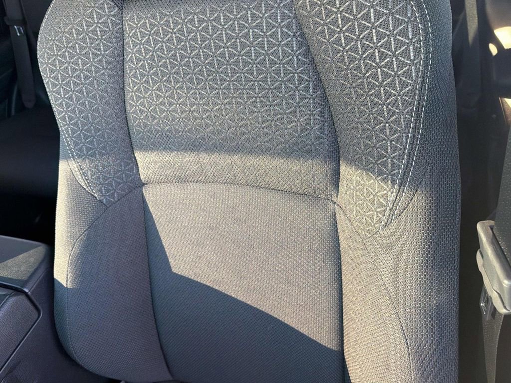 Certified 2025 Toyota 4Runner SR5 image 28