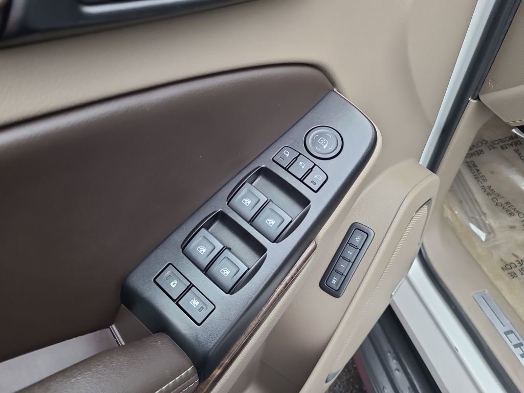 Used 2017 Chevrolet Tahoe LT image 23