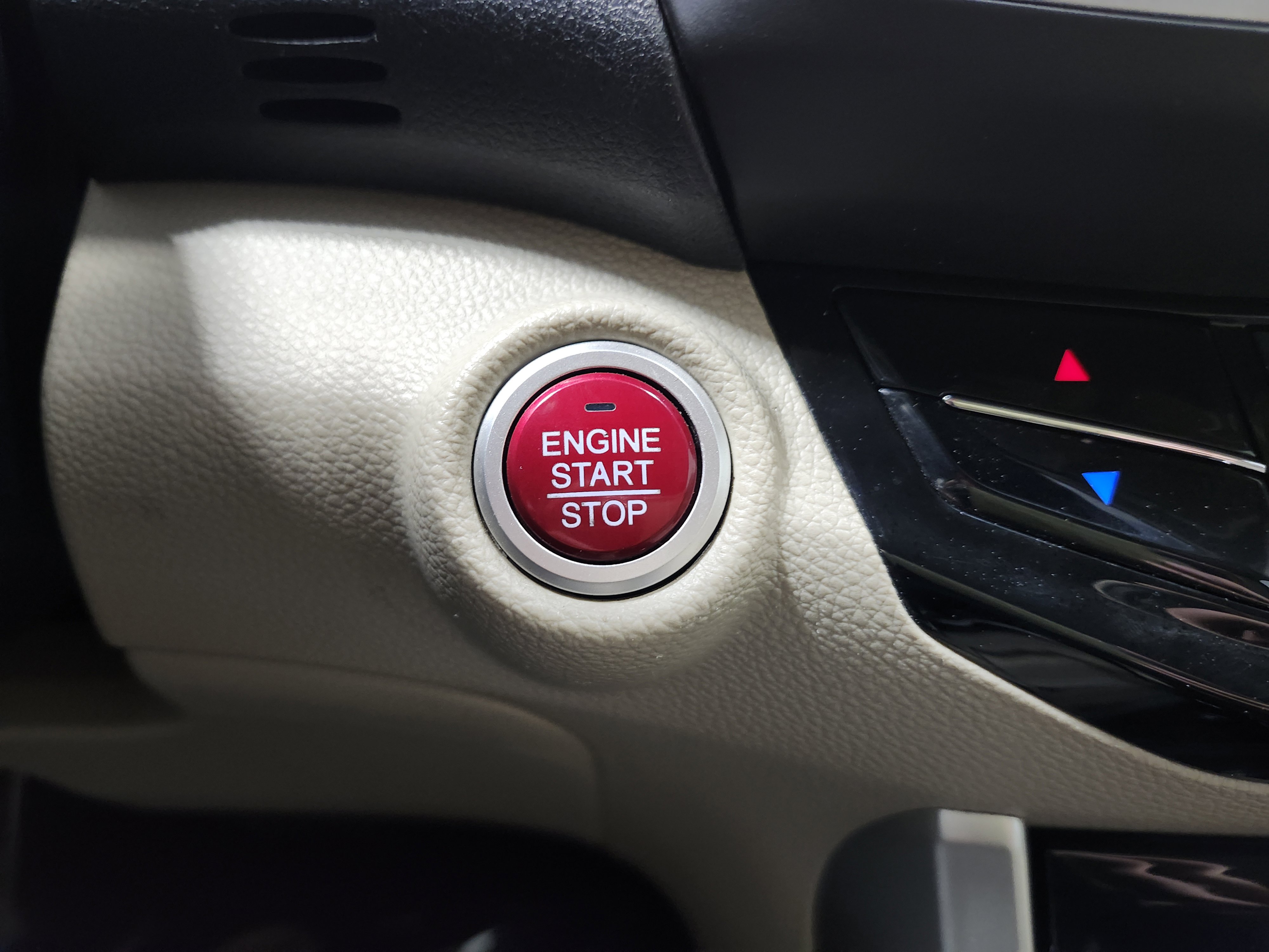 Used 2017 Honda Accord EX-L image 8