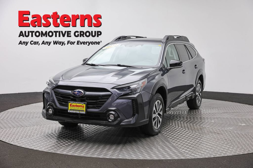 Used 2023 Subaru Outback Premium AWD/4WD image 1
