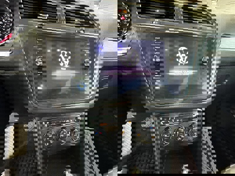 Used 2021 Volkswagen Tiguan SE w/ Panoramic Sunroof Package AWD/4WD image 19