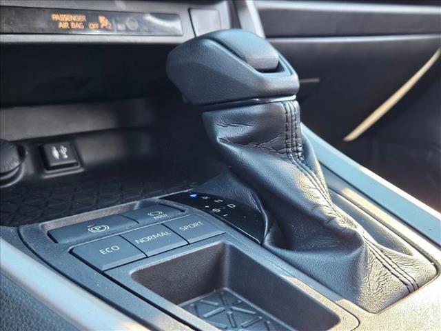 Used 2019 Toyota RAV4 LE image 13