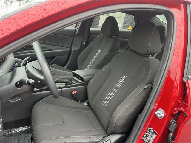 Used 2025 Hyundai Elantra Sport image 11