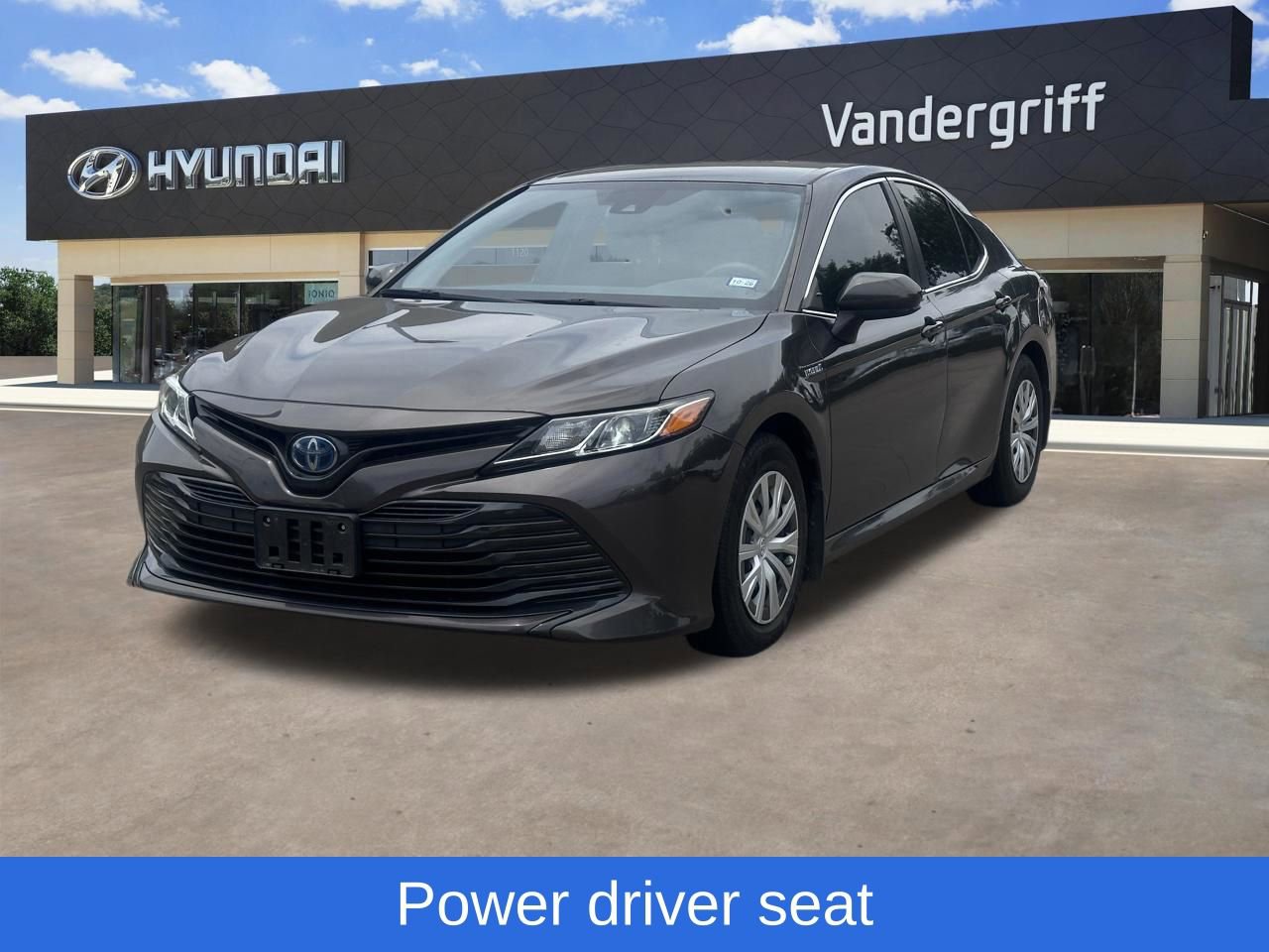 Used 2020 Toyota Camry LE FWD image 2