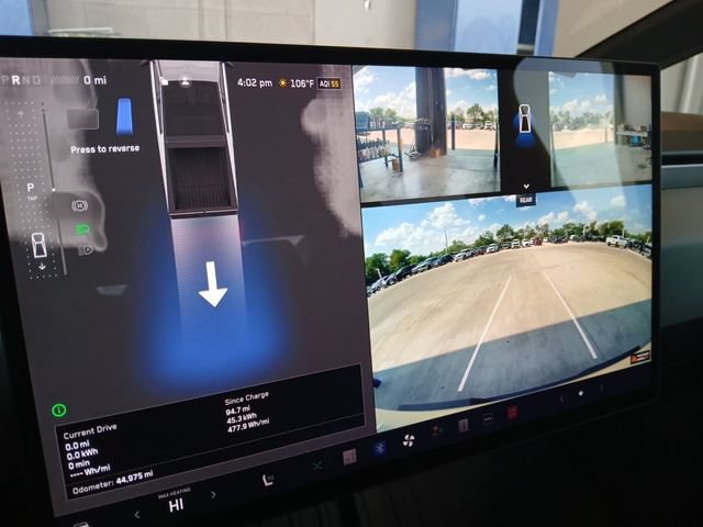 Used 2025 Tesla Cybertruck AWD Crew Cab image 10
