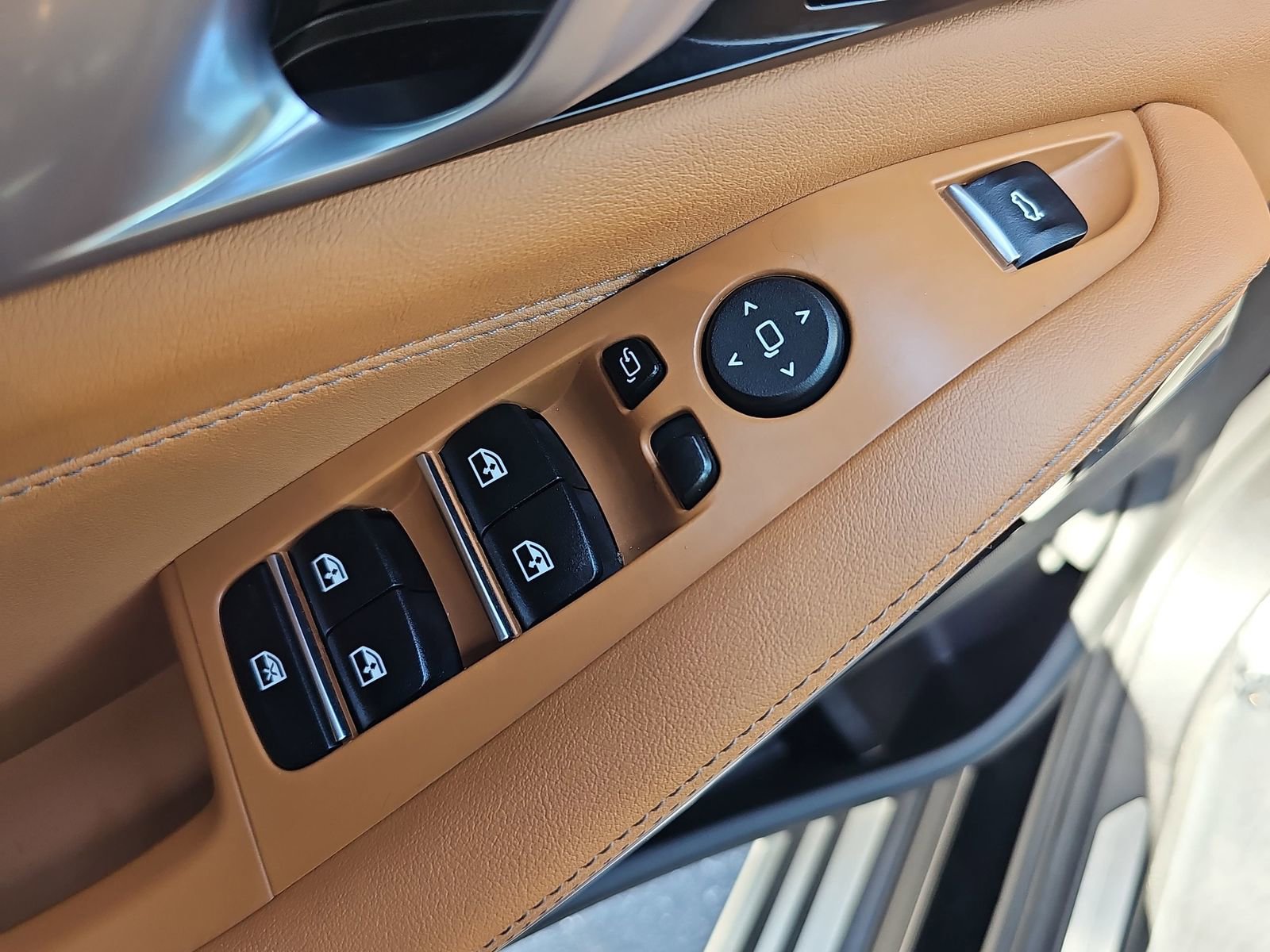 Used 2023 BMW X5 sDrive40i w/ Parking Assistance Package image 29