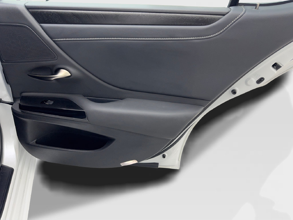Used 2025 Lexus ES 300h w/ Premium Package FWD image 44