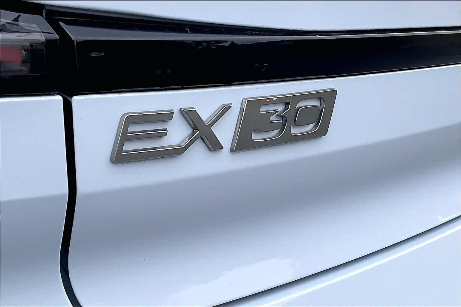 Used 2025 Volvo EX30 Ultra RWD image 11