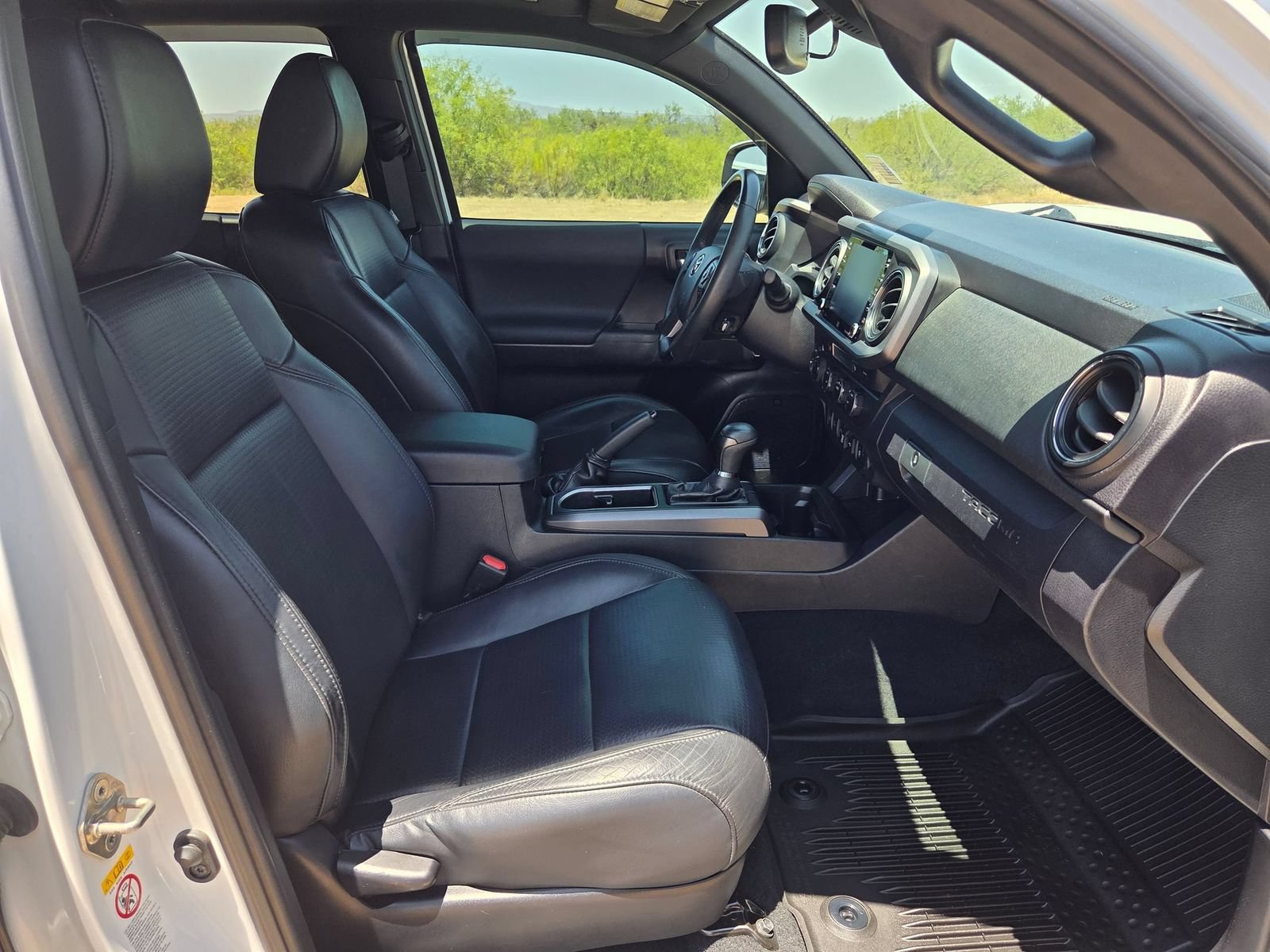 Used 2020 Toyota Tacoma TRD Sport w/ TRD Premium Sport Package AWD/4WD image 28