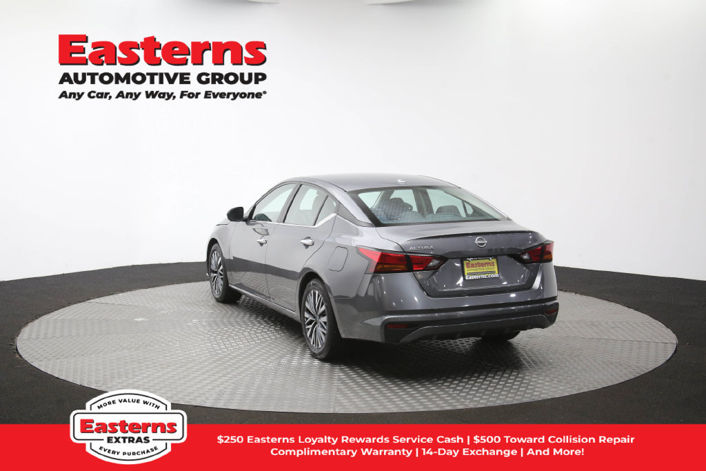 Used 2025 Nissan Altima 2.5 SV FWD image 65