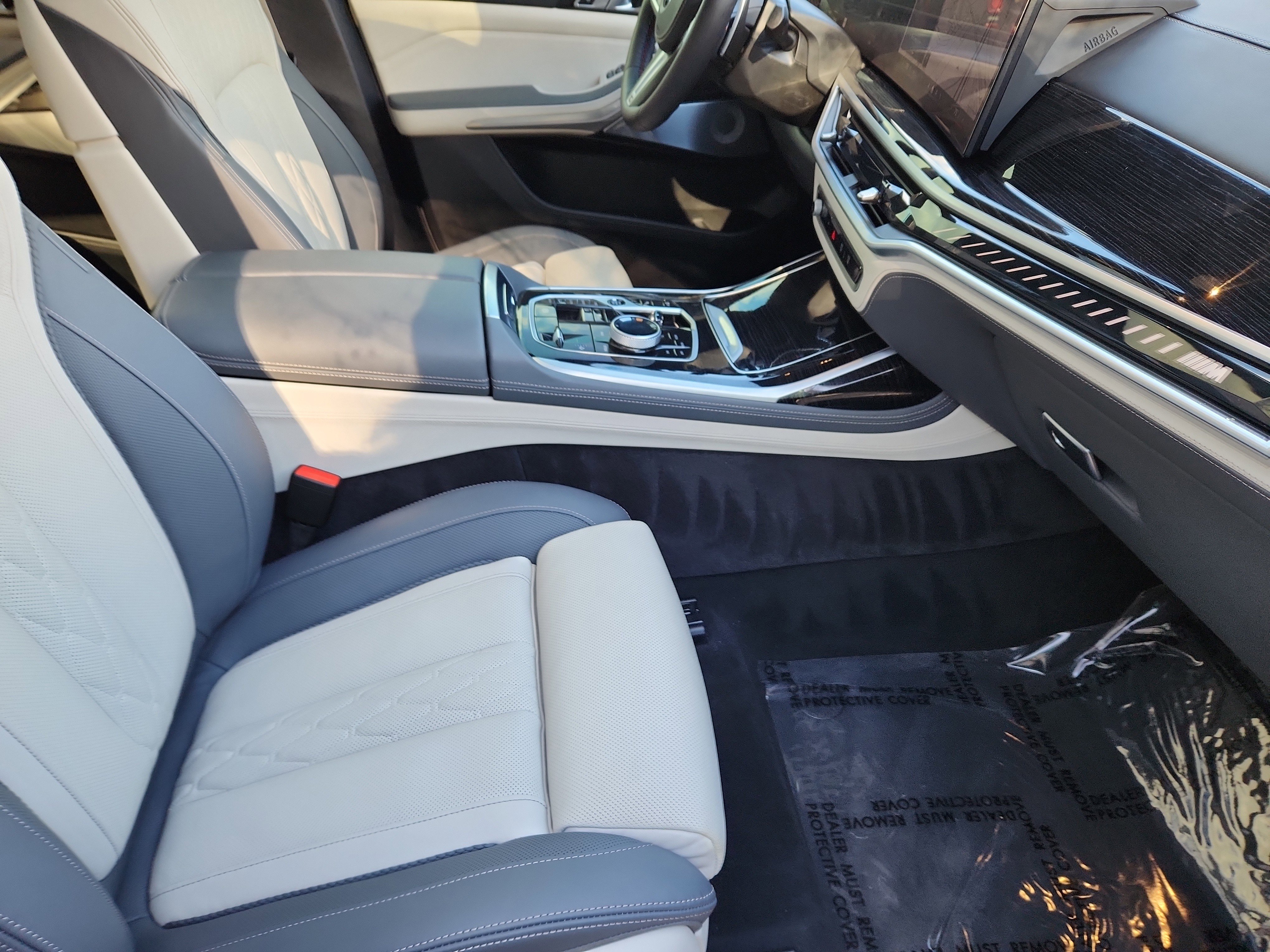 Used 2026 BMW X7 M60i image 3