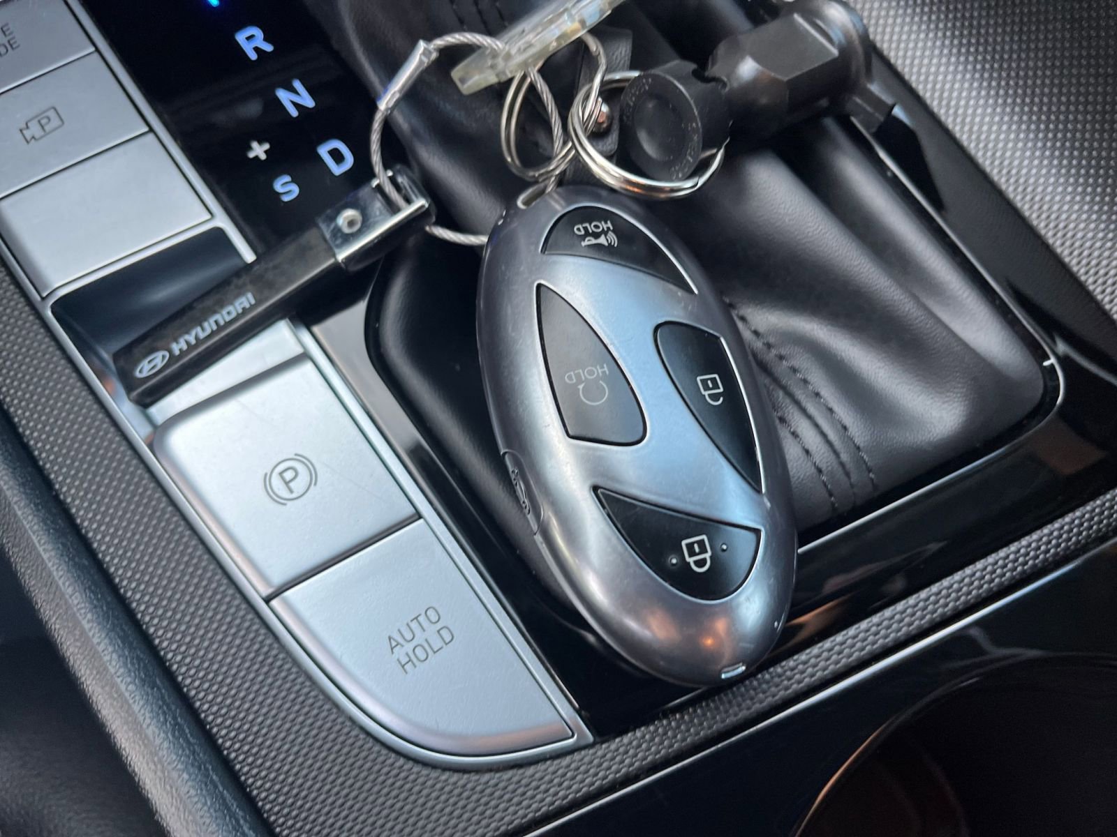 Used 2025 Hyundai Elantra Limited image 27