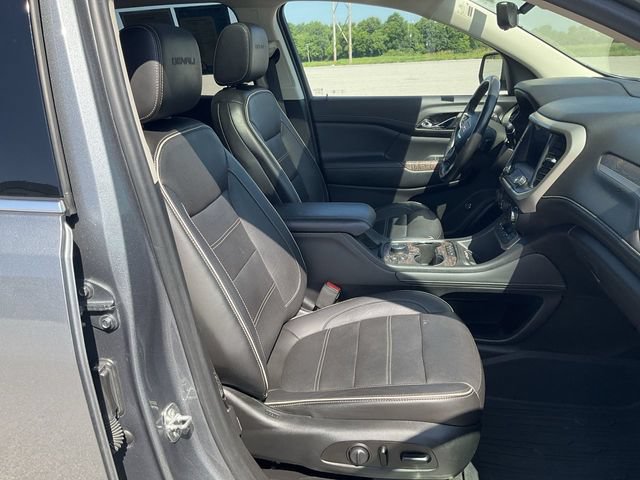 Used 2020 GMC Acadia Denali w/ Technology Package AWD/4WD image 34