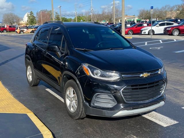 Used 2022 Chevrolet Trax LT image 2