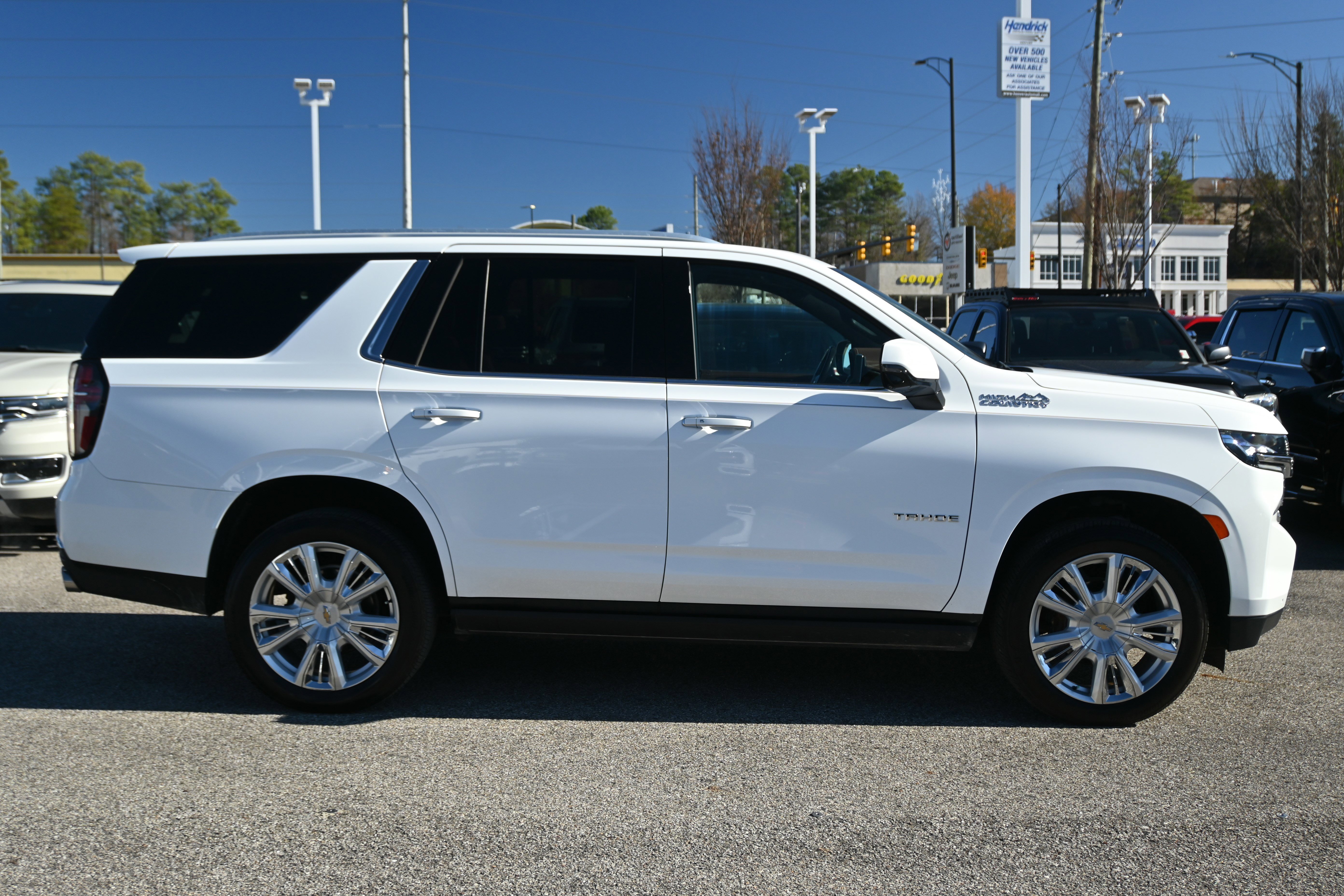 Used 2021 Chevrolet Tahoe High Country w/ Premium Package image 19