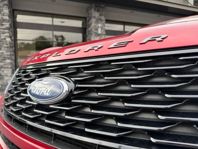 Used 2018 Ford Explorer Sport AWD/4WD image 17