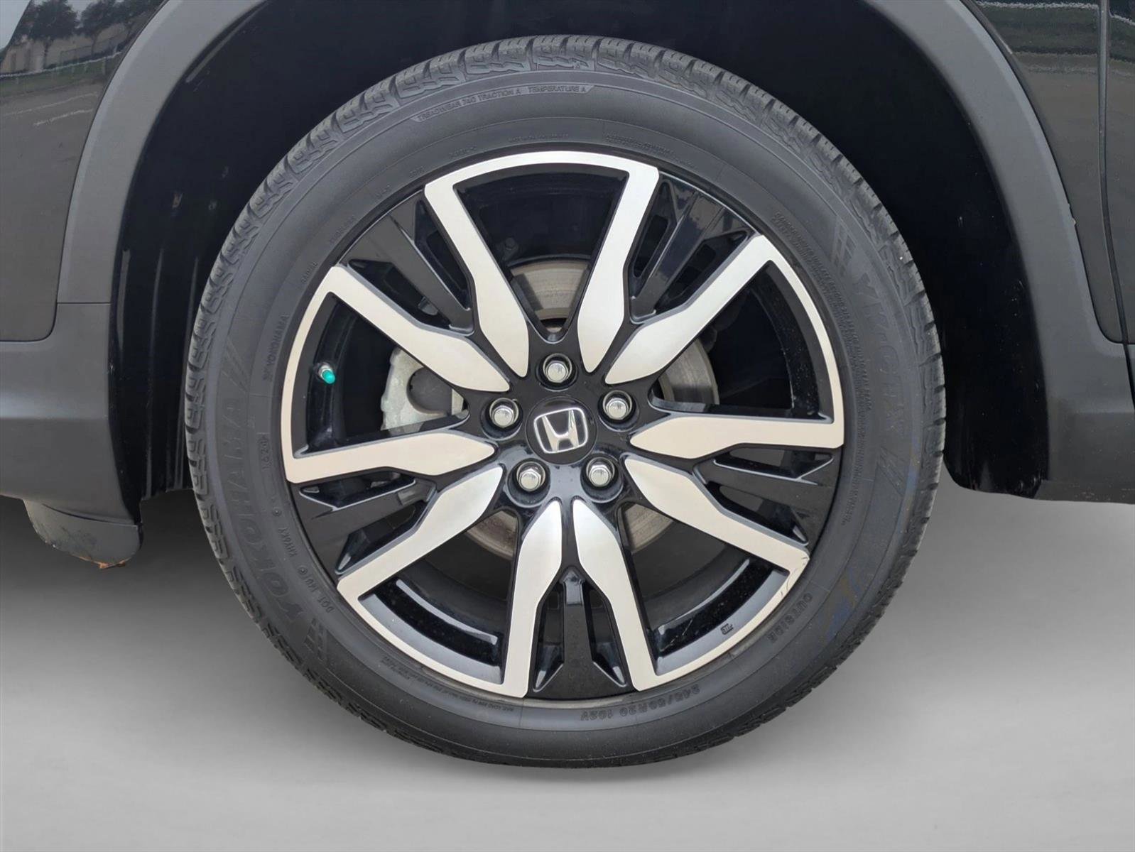Used 2021 Honda Pilot Touring image 11