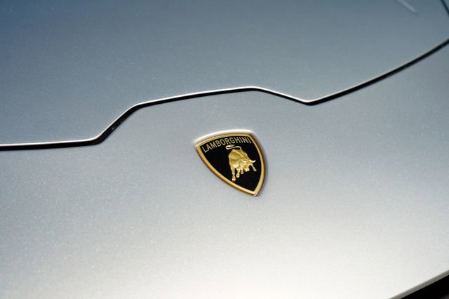 Used 2020 Lamborghini Huracan EVO image 38