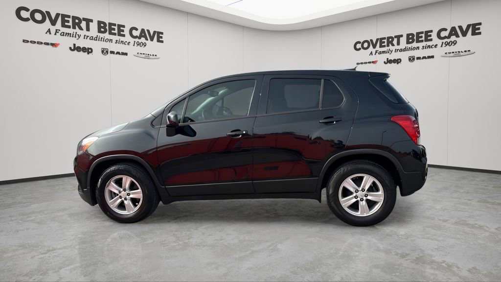 Used 2020 Chevrolet Trax LS w/ Tint and Cruise Package image 5