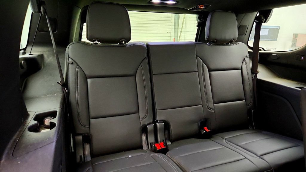 Used 2022 Chevrolet Tahoe LT w/ Luxury Package AWD/4WD image 22