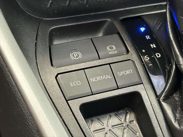 Certified 2021 Toyota RAV4 XLE w/ Convenience Package FWD image 22