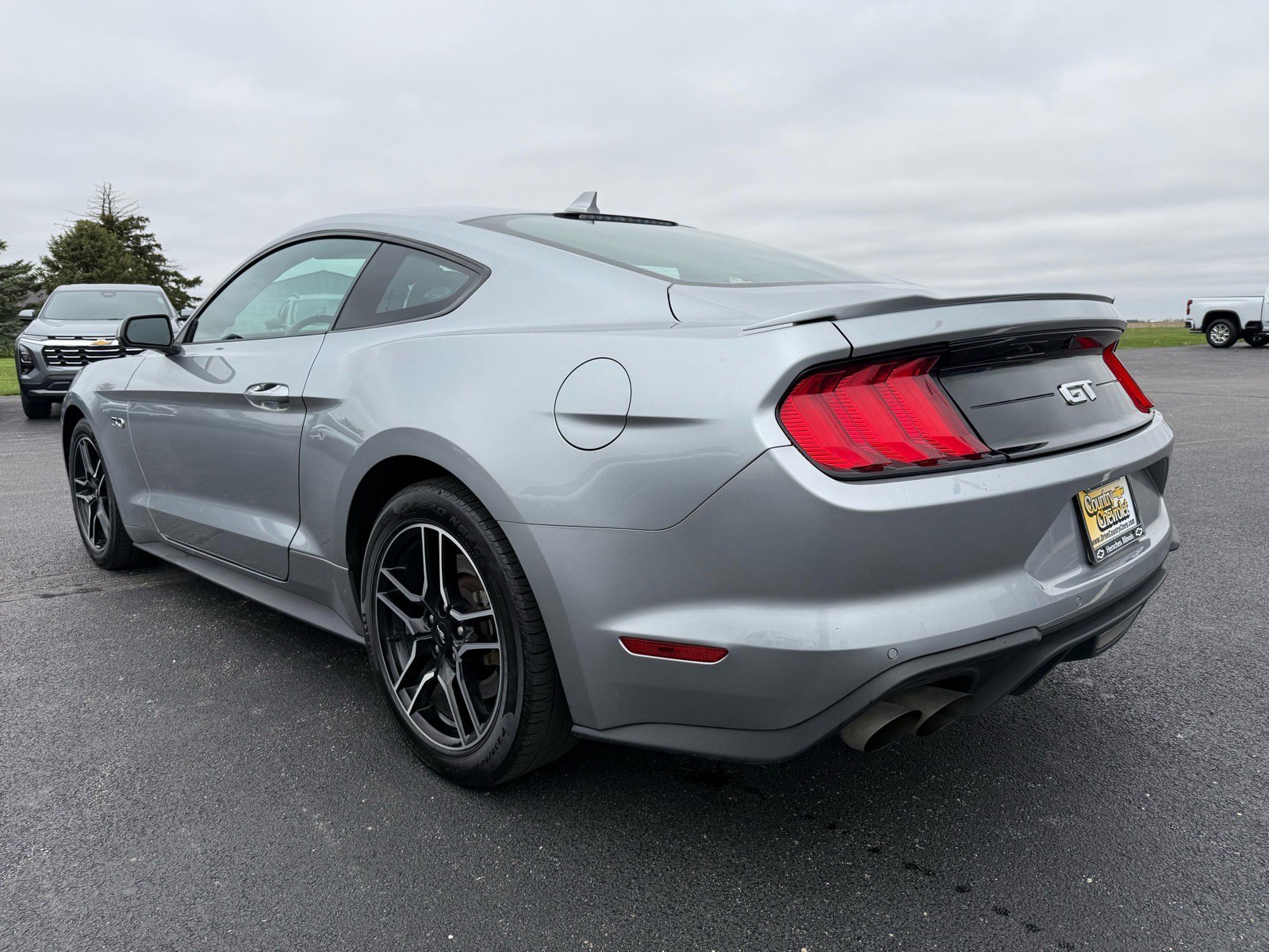 Used 2022 Ford Mustang GT RWD image 4