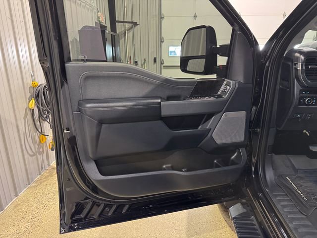 Used 2023 Ford F250 Lariat w/ Lariat Ultimate Package AWD/4WD image 9