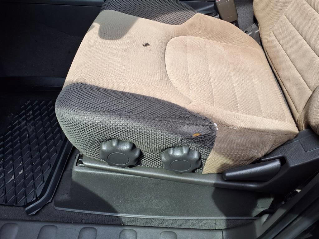 Used 2006 Nissan Xterra S w/ (U01) Utility Pkg image 13