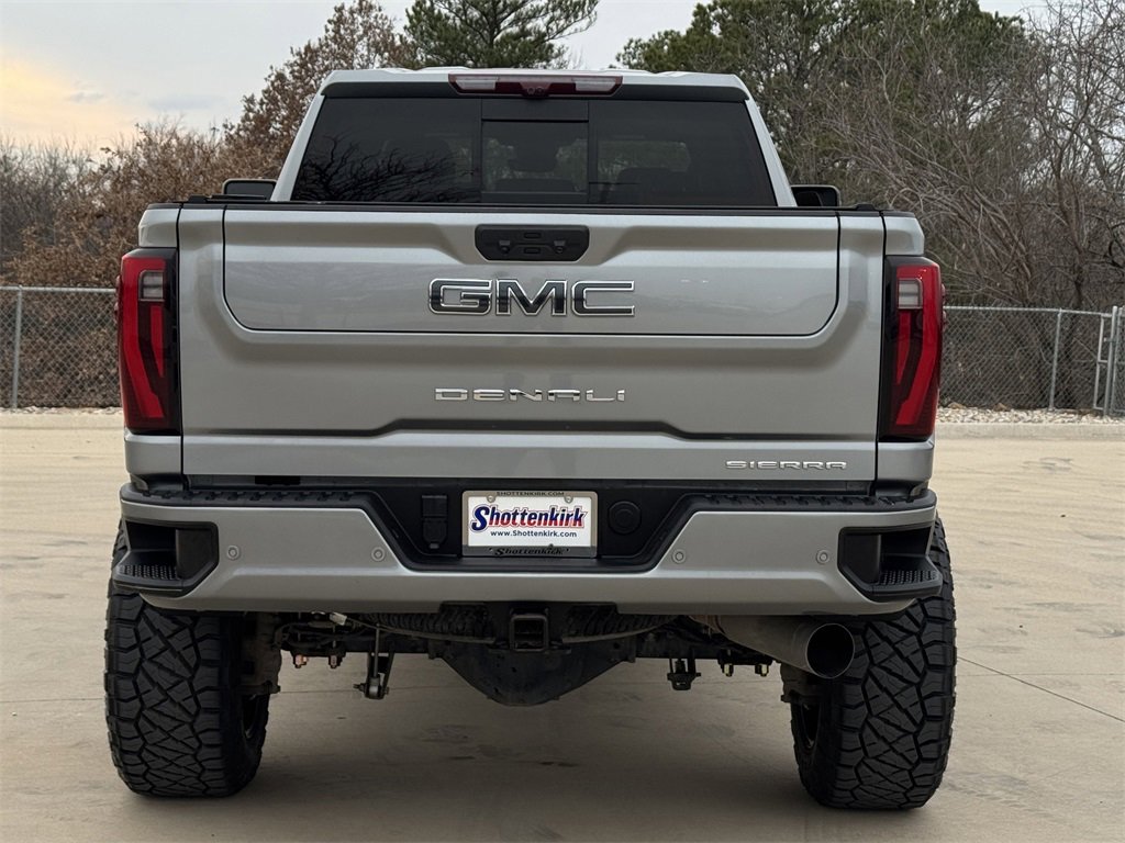 Used 2024 GMC Sierra 2500 Denali Ultimate image 5