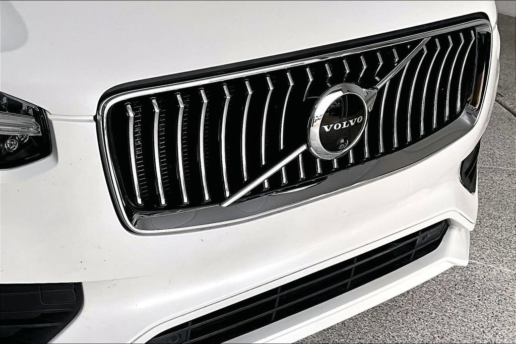 Used 2021 Volvo XC90 T5 Momentum w/ Advanced Package AWD/4WD image 35