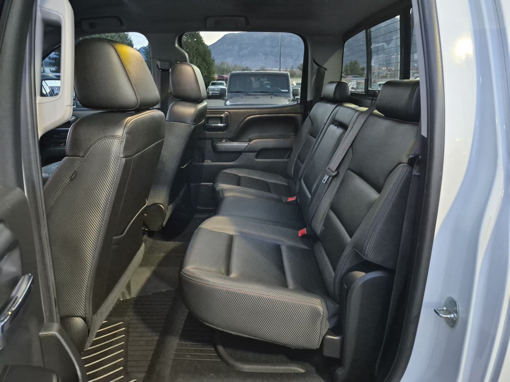 Used 2016 GMC Sierra 1500 SLT w/ All-Terrain Package AWD/4WD image 28
