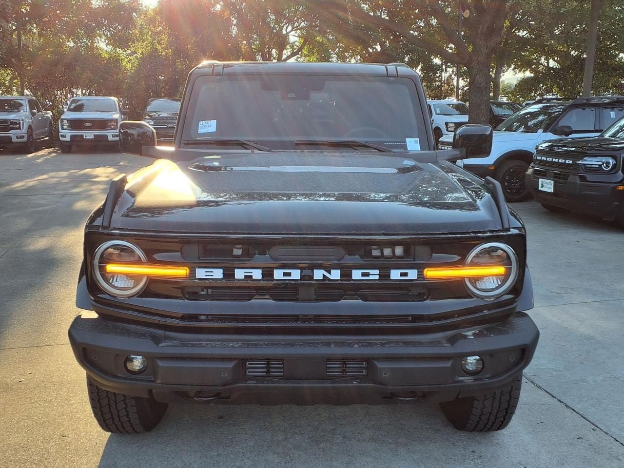New 2026 Ford Bronco Outer Banks AWD/4WD image 2