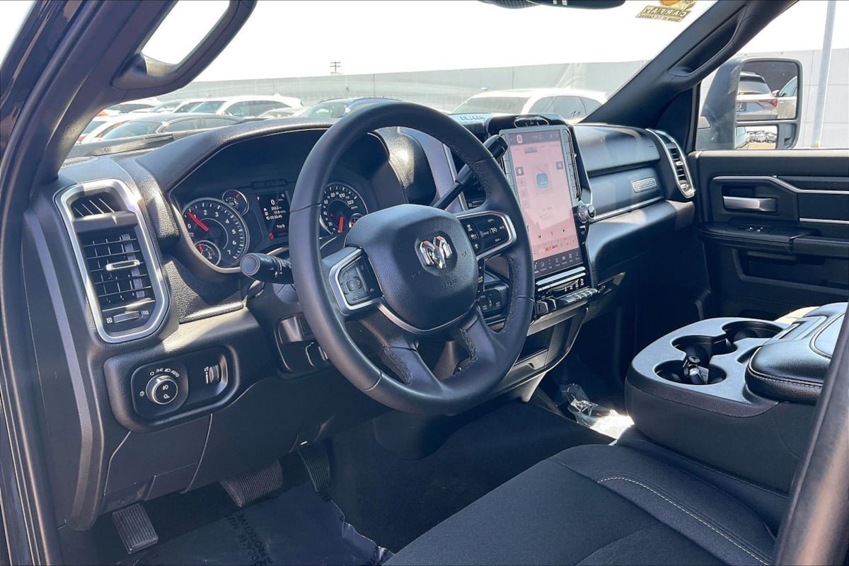 Used 2025 RAM 2500 Big Horn AWD/4WD image 12