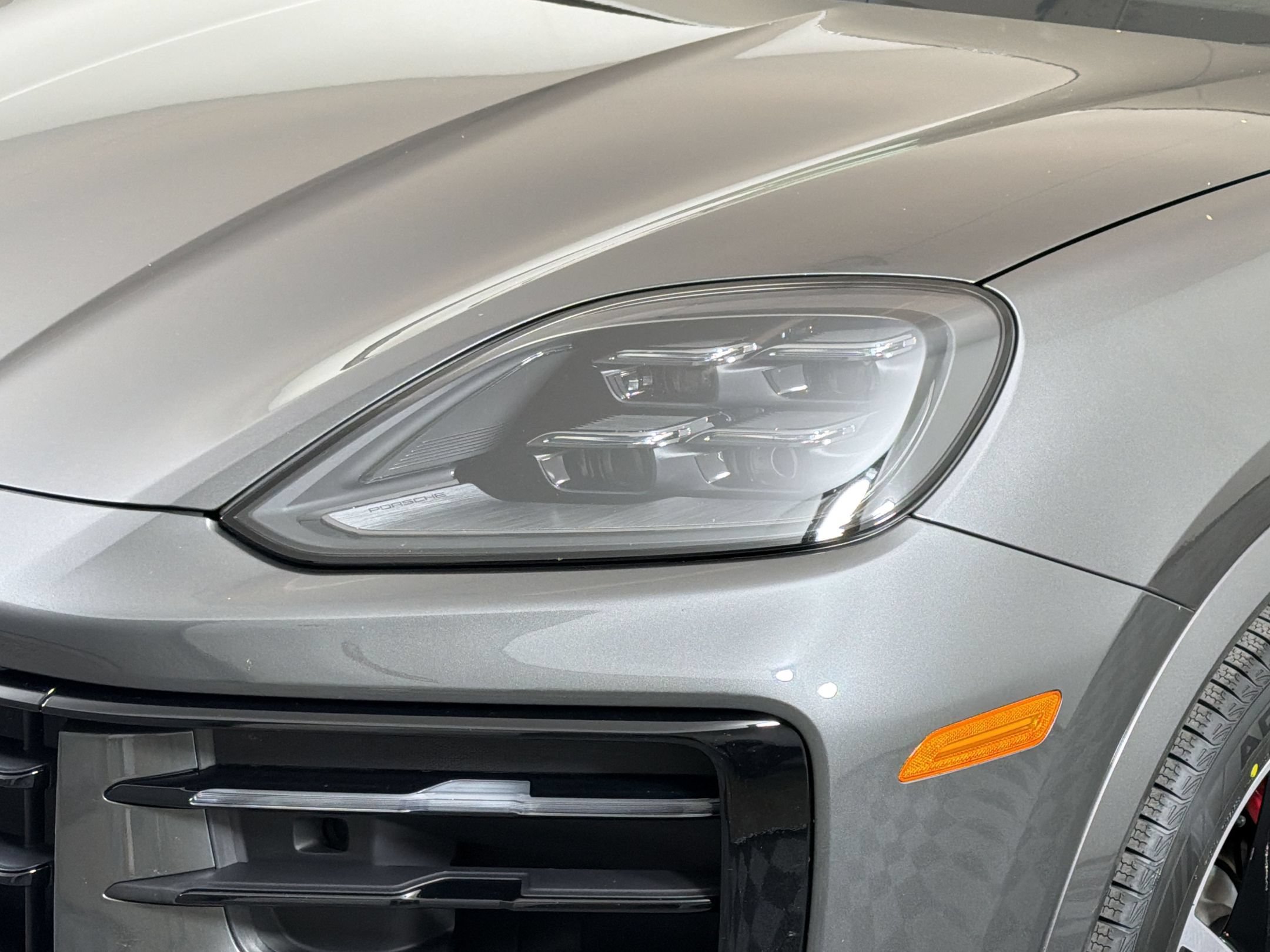 Certified 2025 Porsche Cayenne S AWD/4WD image 13