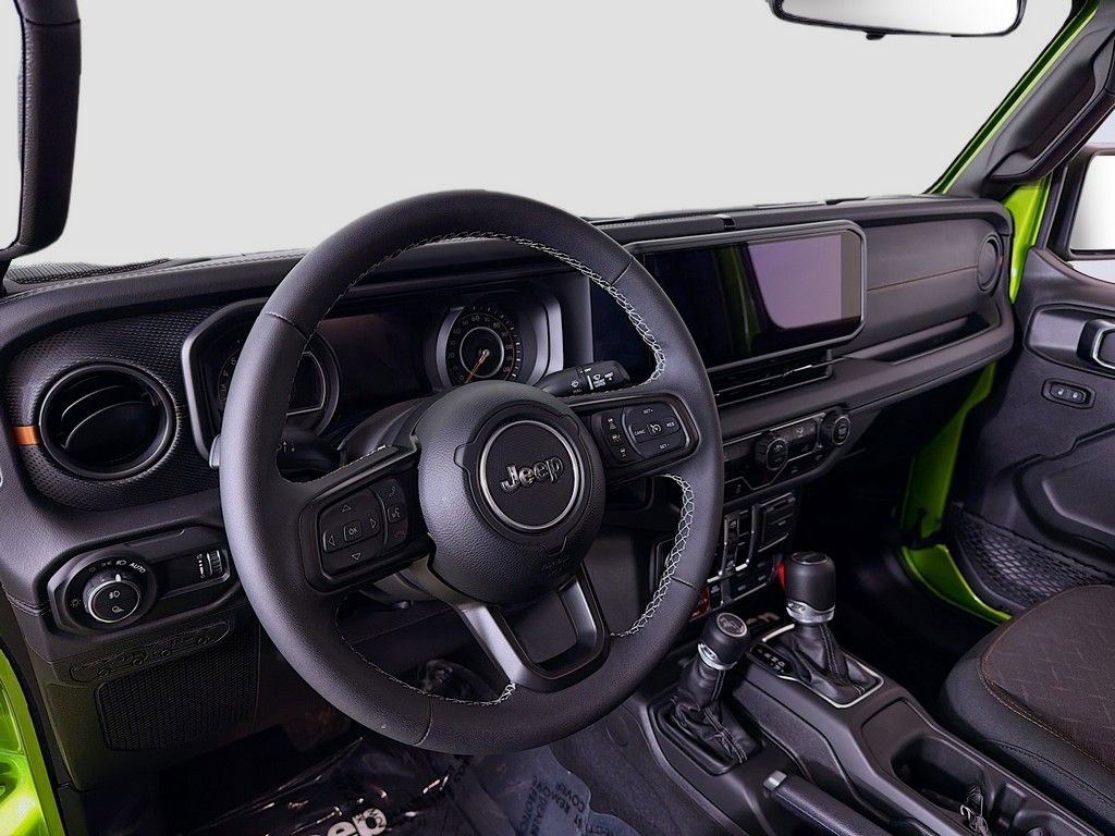 Used 2025 Jeep Gladiator Mojave image 17