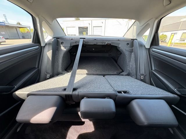 Used 2018 Volkswagen Passat 2.0T R-Line FWD image 33