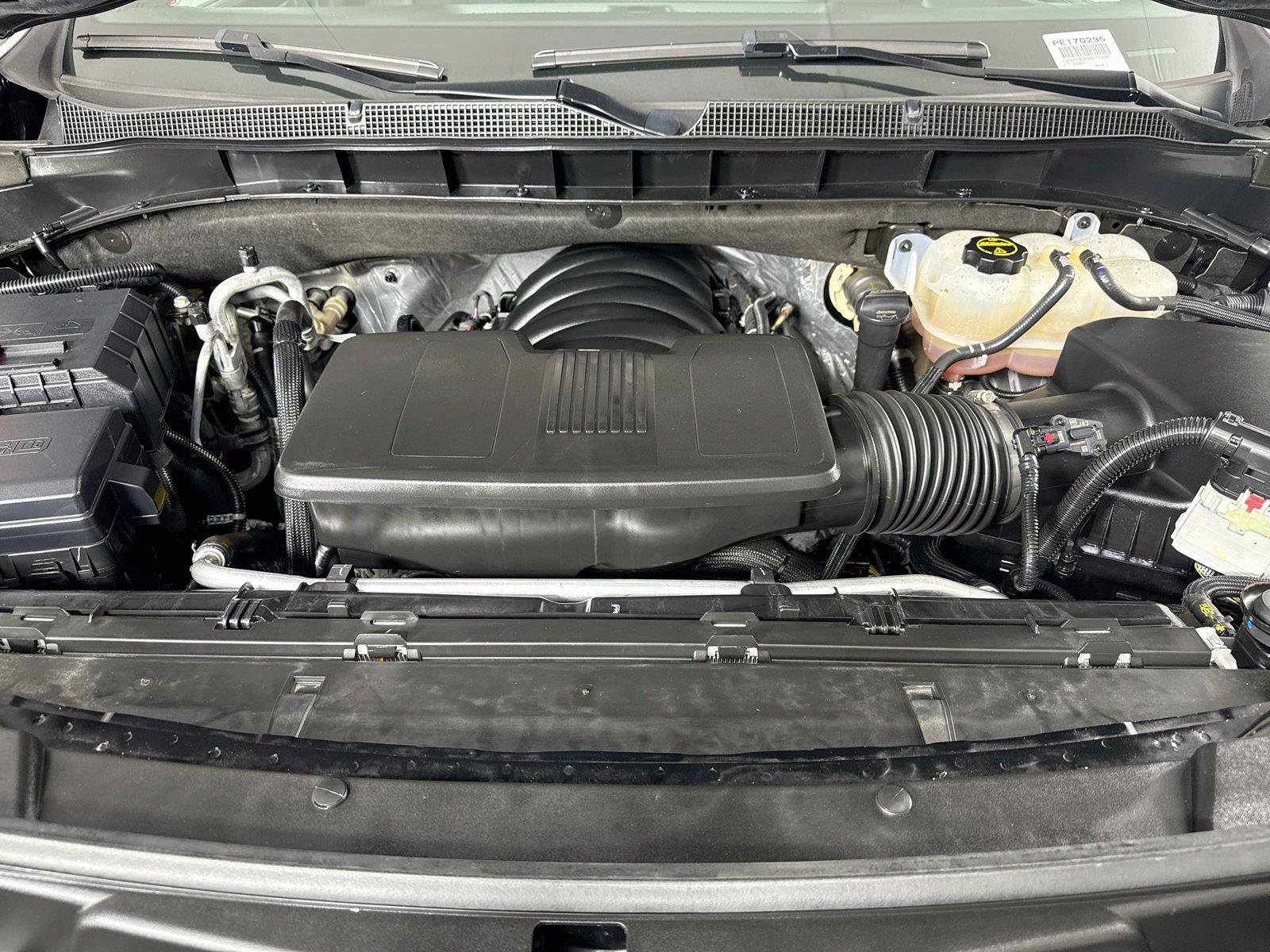 Used 2025 Chevrolet Suburban LT AWD/4WD image 44