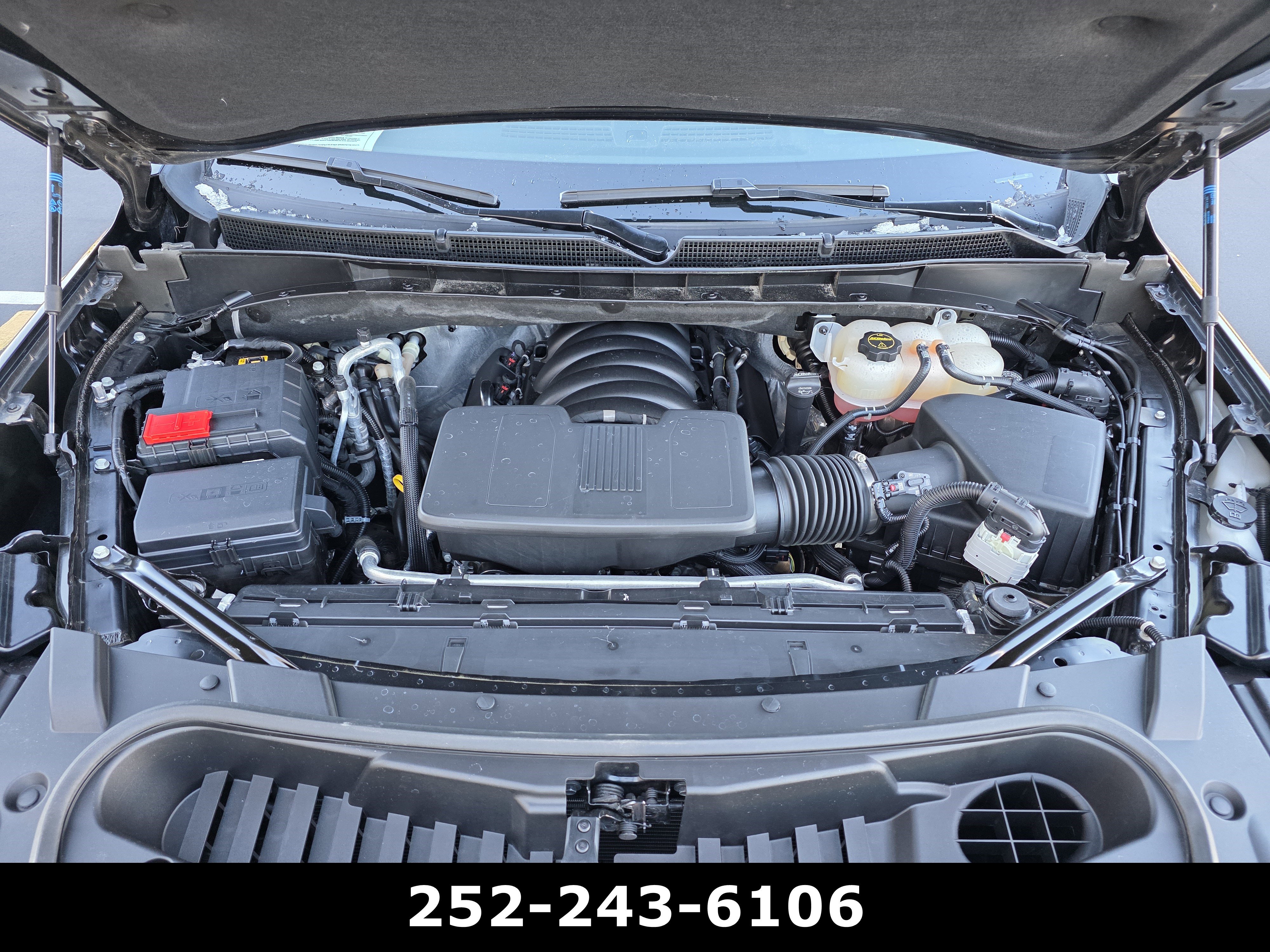 Used 2025 GMC Yukon Denali AWD/4WD image 56