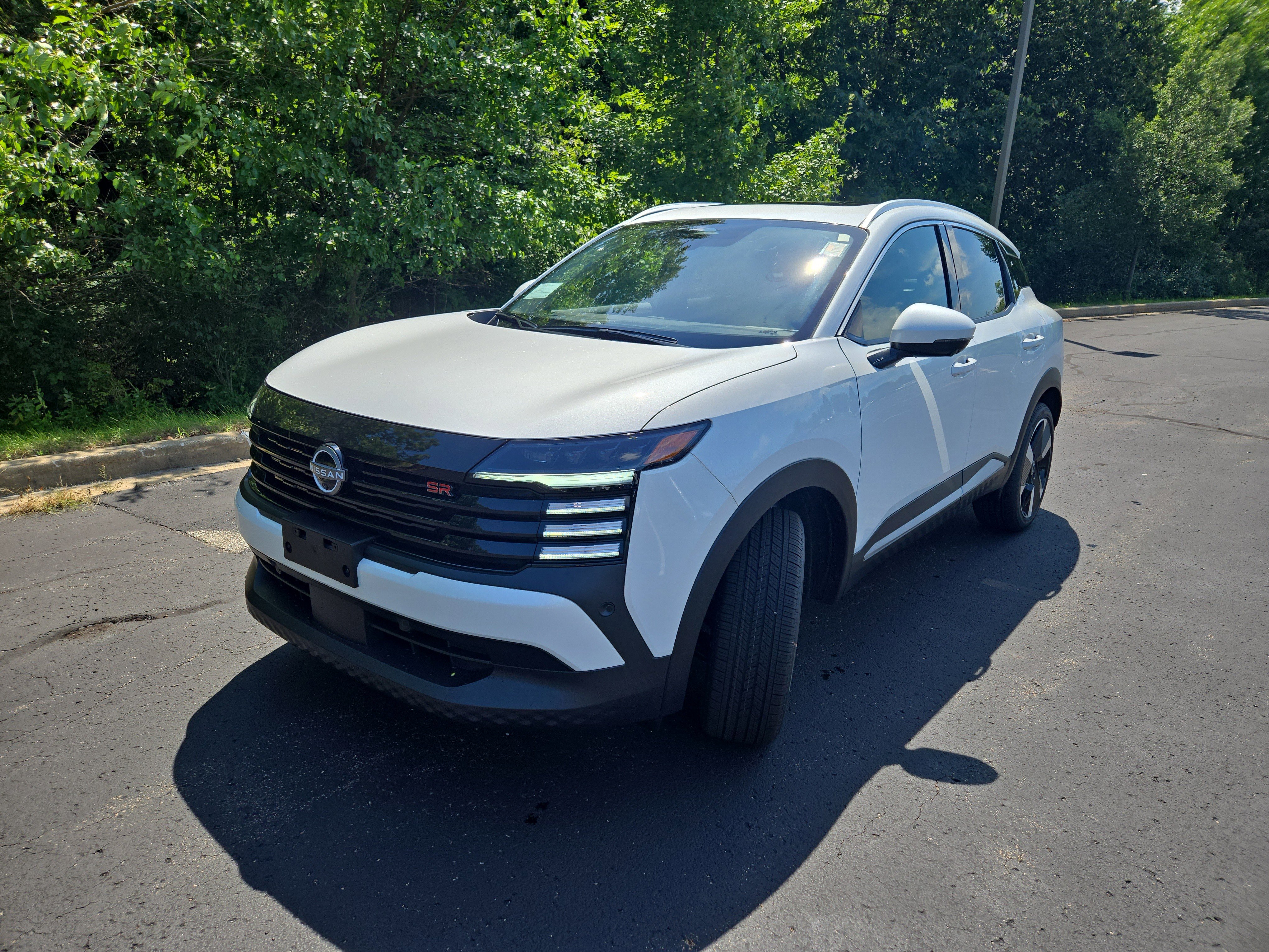 New 2025 Nissan Kicks SR w/ SR Premium Package image 4