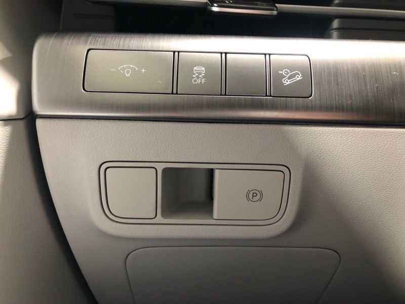 New 2026 Hyundai Kona SEL Premium image 17