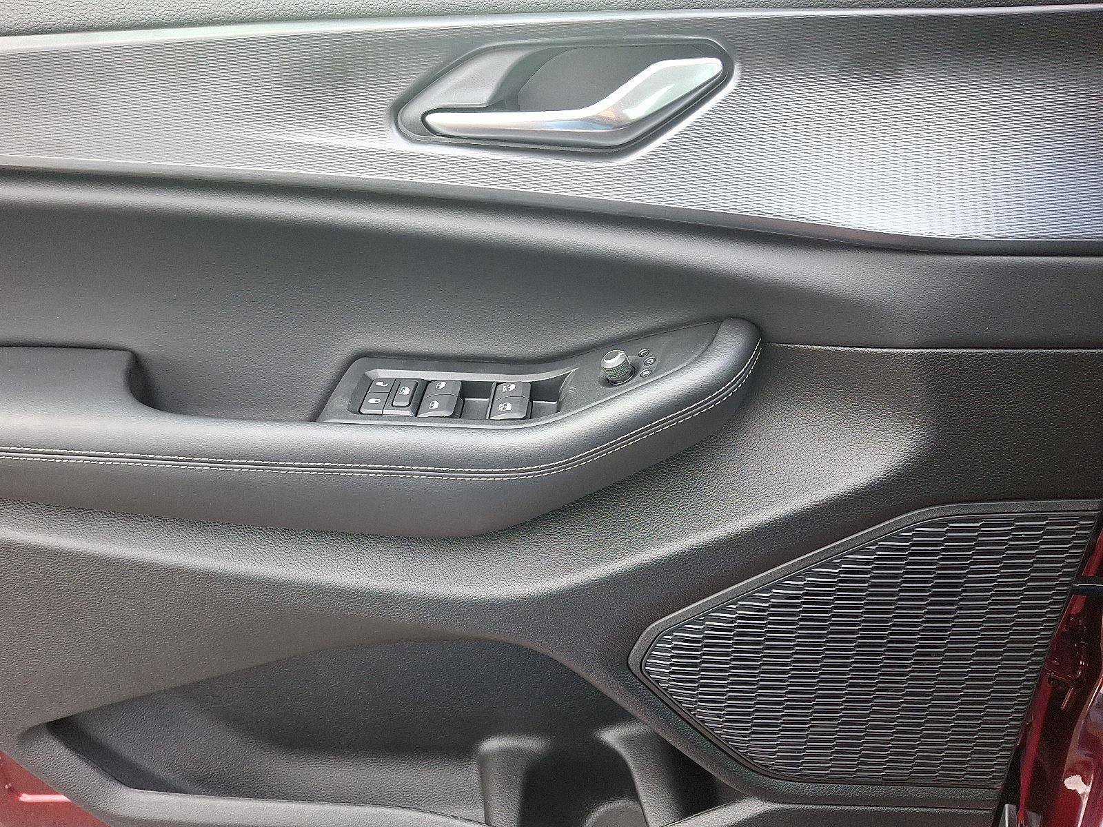 New 2025 Jeep Grand Cherokee L Altitude image 9