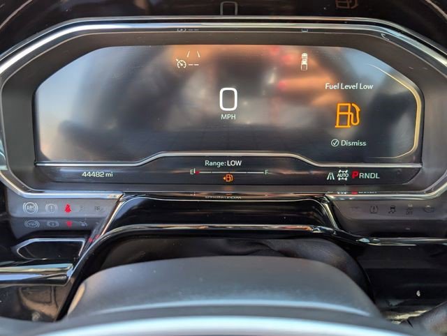 Certified 2025 GMC Sierra 1500 SLT image 16