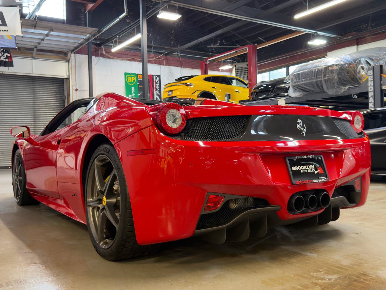 Used 2014 Ferrari 458 Spider RWD image 10