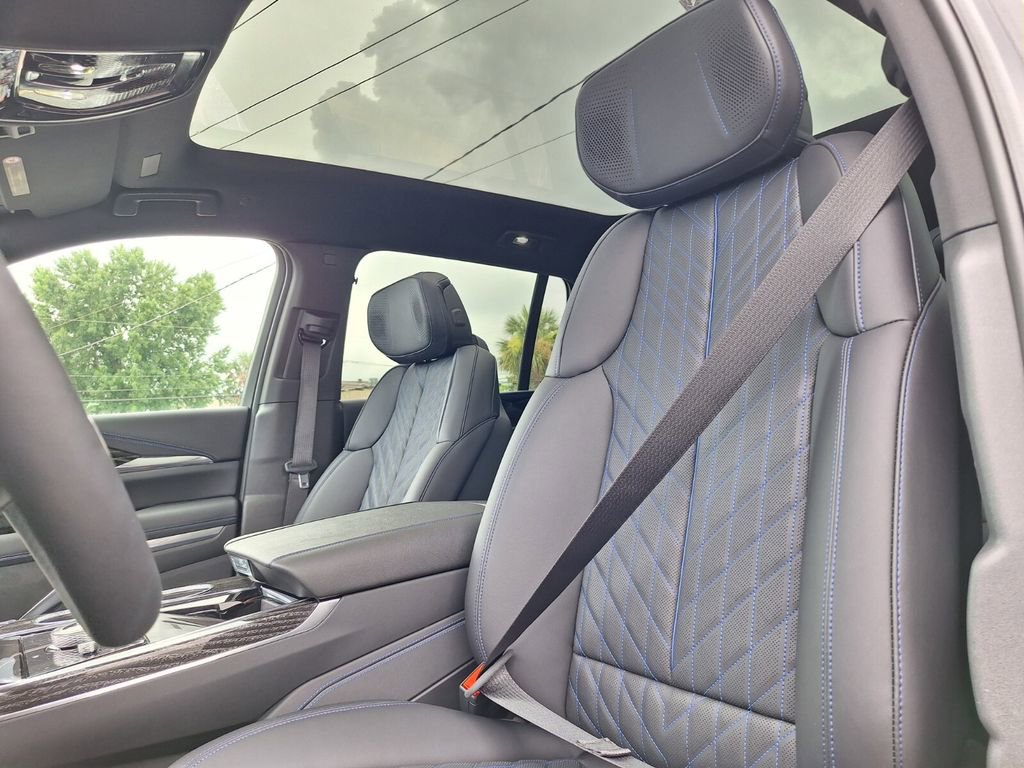 New 2026 Cadillac Escalade IQ Luxury 1 w/ LPO, Floor Liner Package image 24