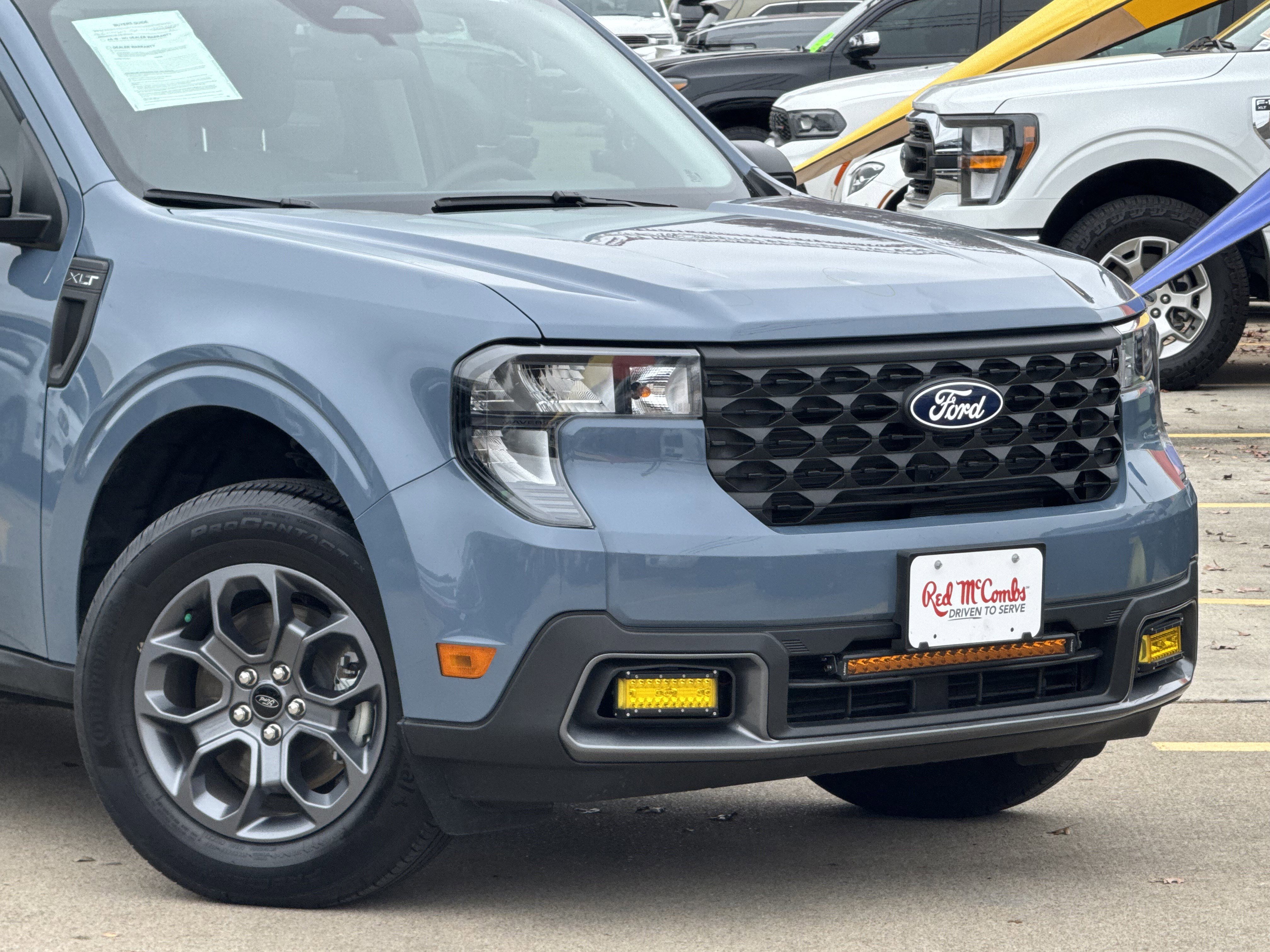 Used 2025 Ford Maverick XLT image 2