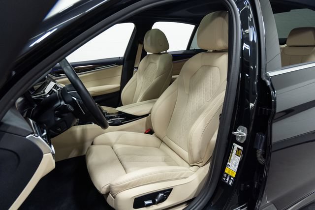Certified 2022 BMW 530i xDrive w/ Premium Package AWD/4WD image 23