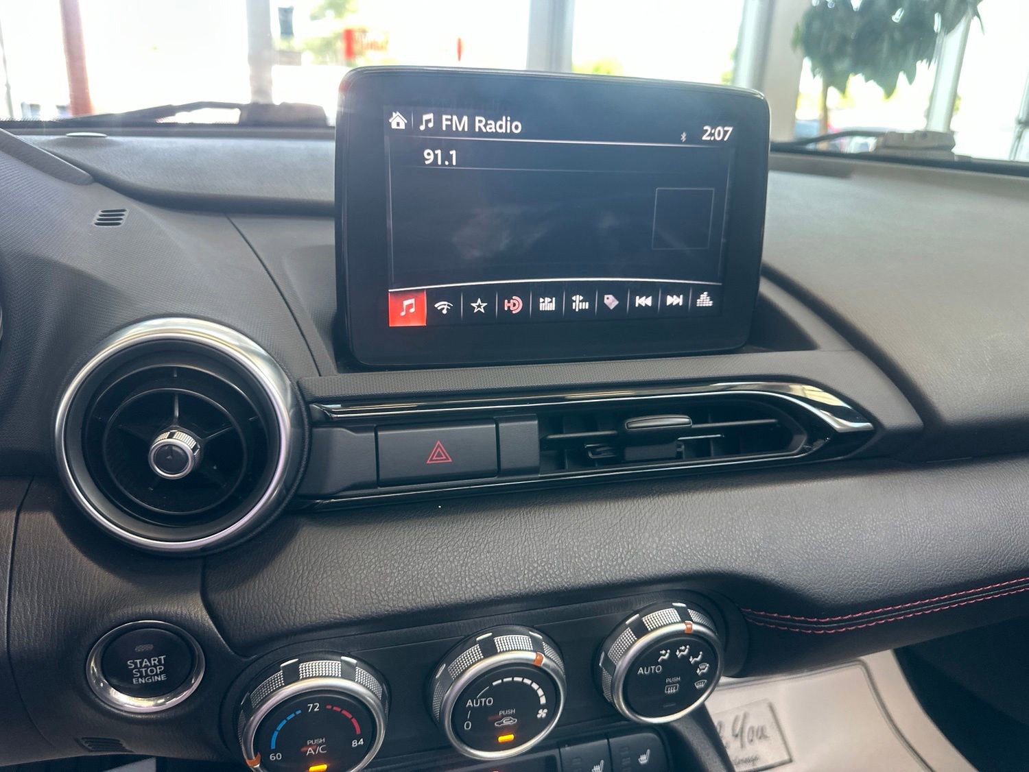 Used 2019 MAZDA MX-5 Miata RF Grand Touring RWD image 11