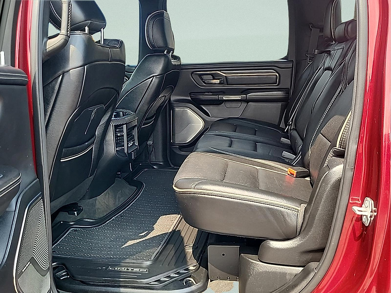 Used 2019 RAM 1500 Limited AWD/4WD image 12