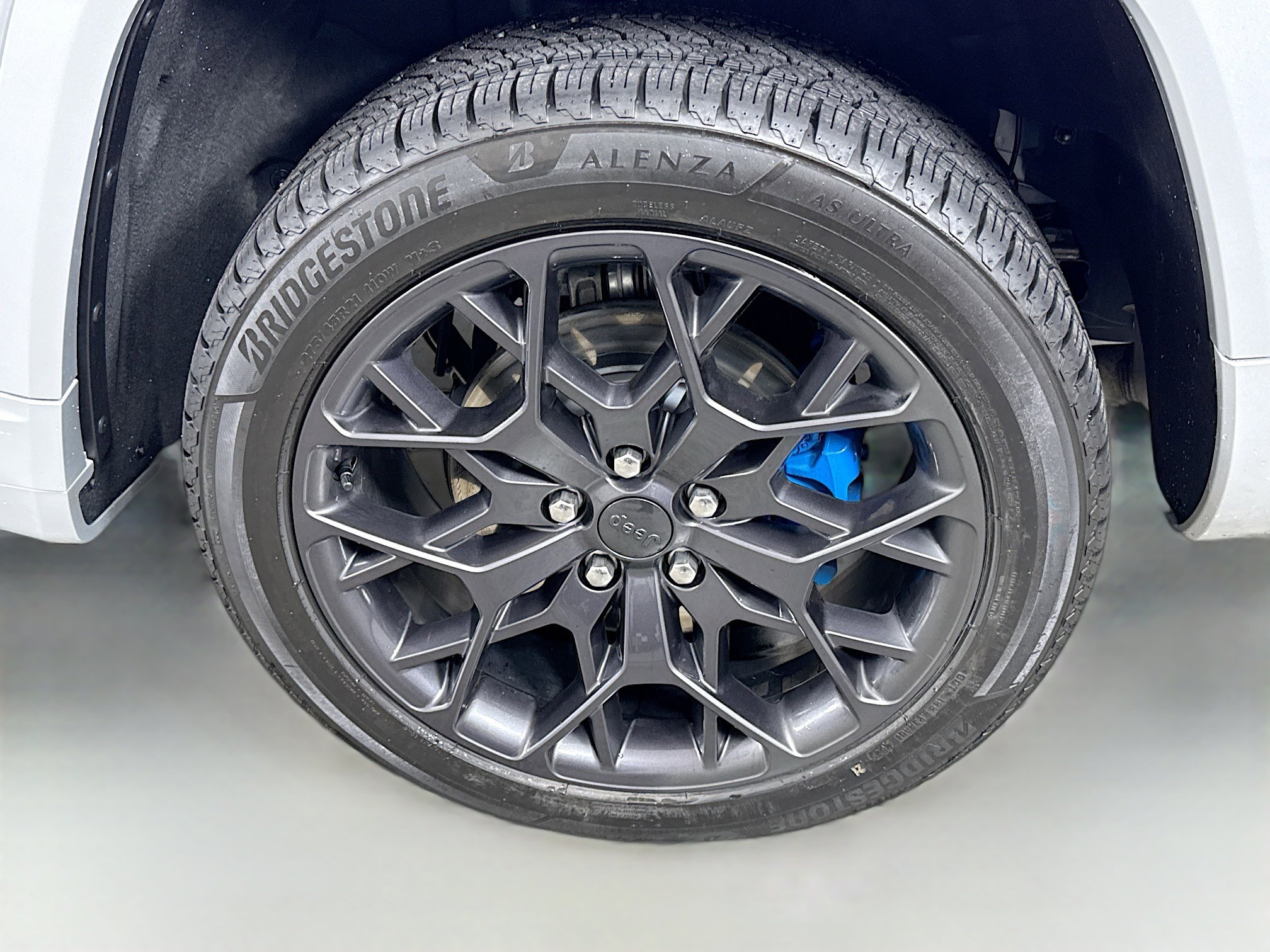 Used 2024 Jeep Grand Cherokee L Summit w/ High Altitude Package image 32