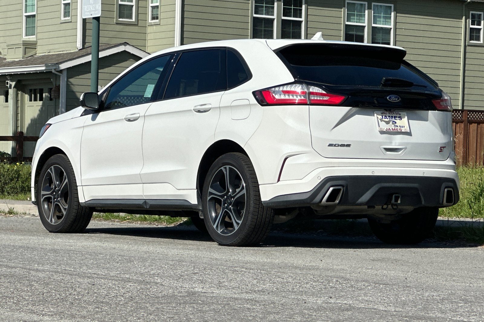 Used 2020 Ford Edge ST image 3